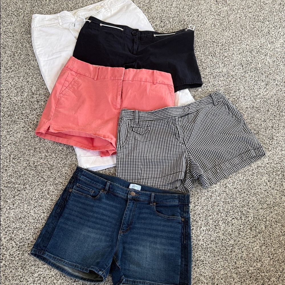 LOFT Set of 4 shorts and one pair capris